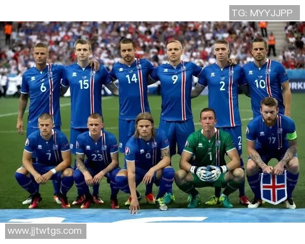 足坛最强合影：历史上那些令人惊叹的足球巨星同框瞬间